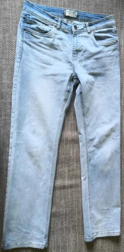 Zdjęcie oferty: Spodnie jeans denim z prostą nogawką TOP SECRET