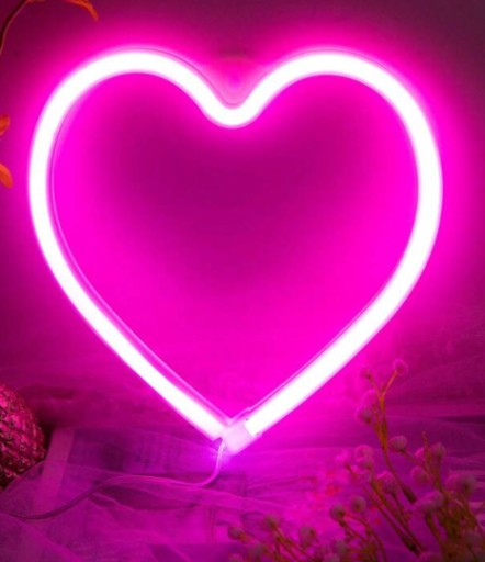 Zdjęcie oferty: Lampa neonowa w ksztalcie serca 