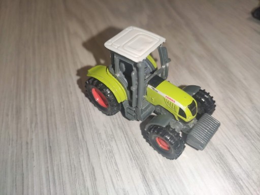 Zdjęcie oferty: Siku traktor metalowy