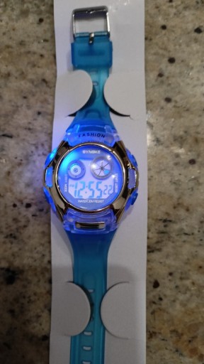 Zdjęcie oferty: Zegarek sportowy dla dziecka niebieski świecący 