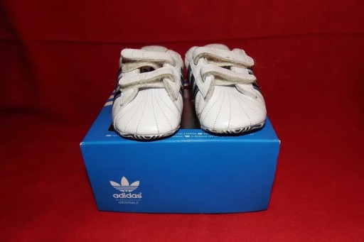 Zdjęcie oferty: butki niechodki niemowlęce dziecięce buty Adidas