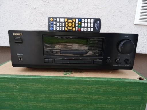 Zdjęcie oferty: Amplituner ONKYO TX-8211  + pilot