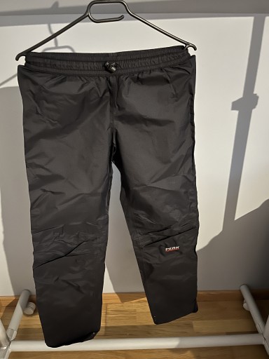 Zdjęcie oferty: Spodnie GORE-TEX Peak Performance 146/152 cm XS