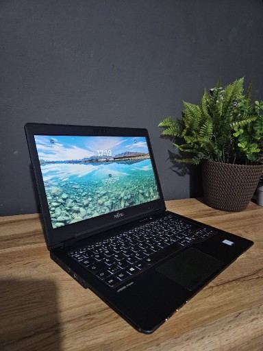 Zdjęcie oferty: Laptop Fujitsu WIN 11 pro, 16/256, Intel 4 rdzenie