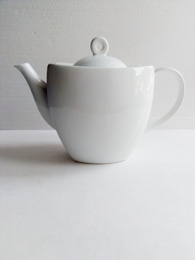 Zdjęcie oferty: biały porcelanowy imbryk retro