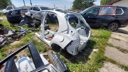 Zdjęcie oferty: Błotnik tył  Toyota Yaris IV  20 - 