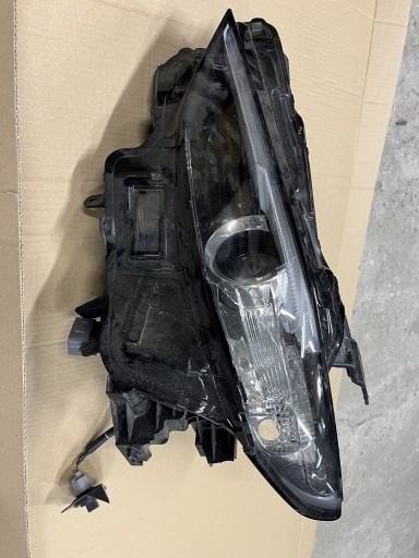 Zdjęcie oferty: Reflektor lewy Mazda 3 BP z 2019 uszkodzony