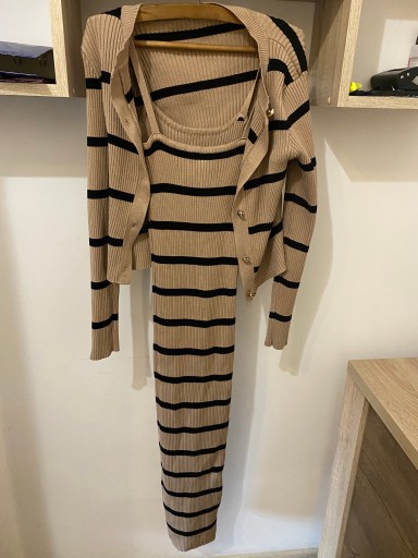 Zdjęcie oferty: Komplet sukienka i sweter 36 s 38 M