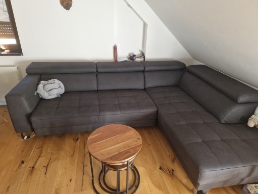 Zdjęcie oferty: Sofa narożna Vito w kolorze łamanej czerni 