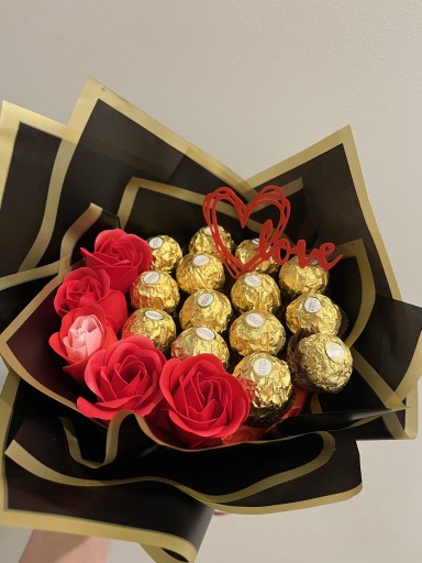 Zdjęcie oferty: SŁODKI BUKIET jadalny prezent rocznica Ferrero 