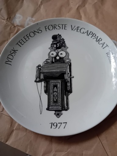 Zdjęcie oferty: Talerz ozdobny :Szafka telefoniczna Jutlandia 1882 - Scan-Lekven - 1977