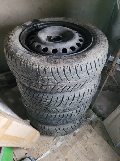 Zdjęcie oferty: Zestaw 4 opony zimowe z felgami rozmiar 185/60R14