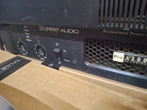 Zdjęcie oferty: Wzmacniacz Crest seria Pro 8200