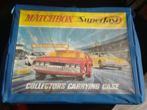 Zdjęcie oferty: MATCHBOX kolekcja + box zabawki 