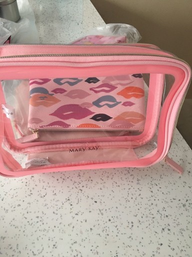 Zdjęcie oferty: Kosmetyczka Mary Kay x 2 w1 NOWE 