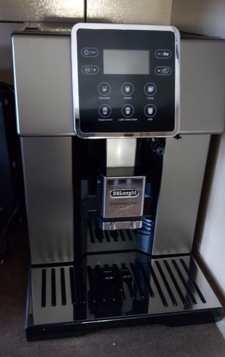 Zdjęcie oferty: Automatyczny ekspres De'Longhi Perfecta Evo1450 W