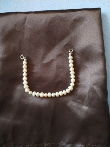 Zdjęcie oferty: Bransoletka z perłami długość 18 cm.