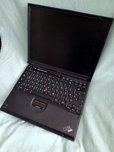 Zdjęcie oferty: Retro laptop IBM ThinkPad T23