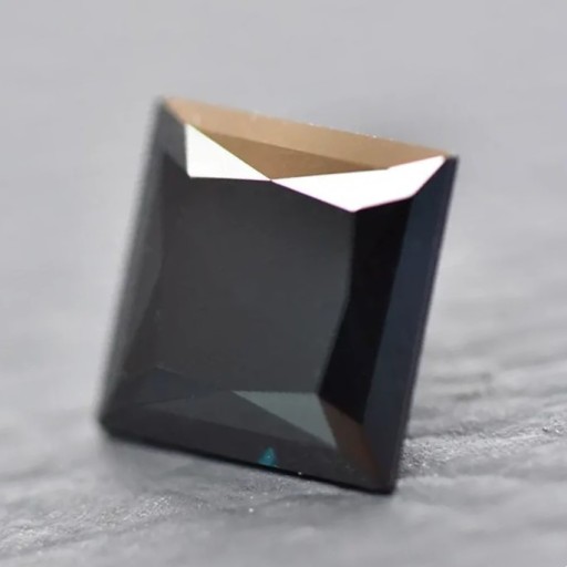 Zdjęcie oferty: Diament Moissanit Księżniczka 2x2mm-0,08CT VVS1-D