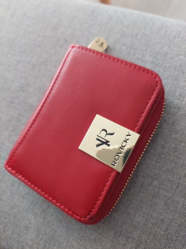 Zdjęcie oferty: Mały skórzany czerwony portfel Rovicky