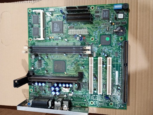 Zdjęcie oferty: Płyta IBM slot 1 isa S3 sdram 