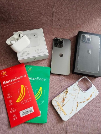 Zdjęcie oferty: Iphone 13 Pro duży zestaw z ładowarką  + airpods