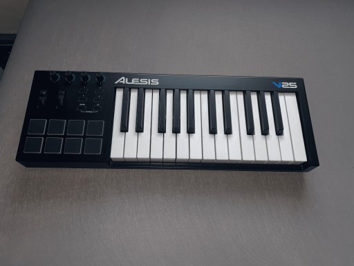 Zdjęcie oferty: Alesis V25 Klawiatura MIDI