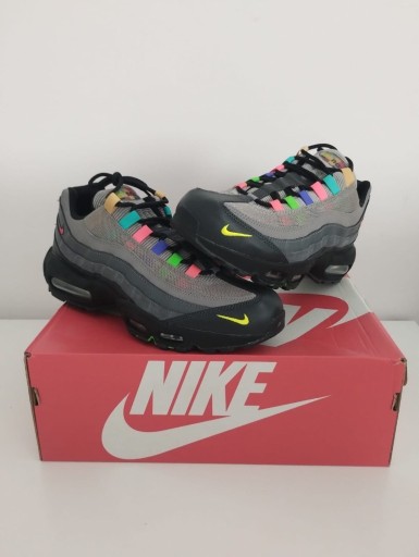 Zdjęcie oferty: Nike Air Max 95 Evolution Of Icon CW6575001 roz47