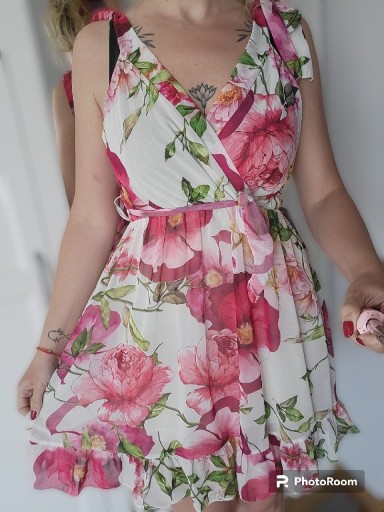 Zdjęcie oferty: Sukienka szyfonowa na ramiączkach w kwiaty 