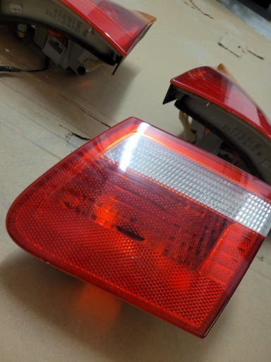 Zdjęcie oferty: BMW E46 lampa tylna w klapę prawa touring / kombi