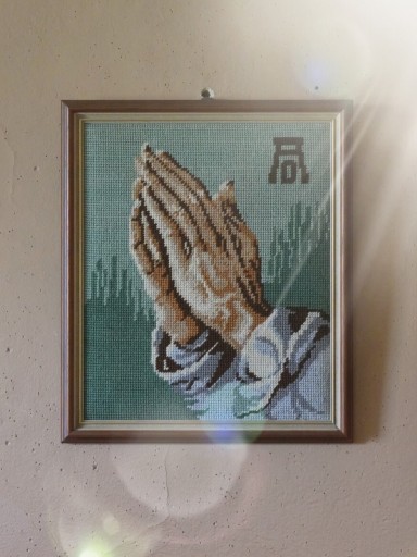 Zdjęcie oferty: Obraz haft krzyżykowy Dłonie Modlitwa Jan Paweł II