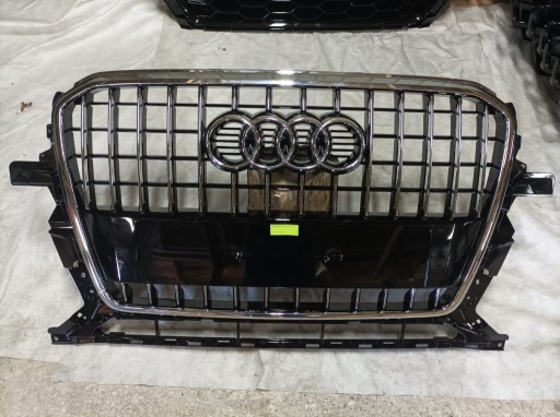 Zdjęcie oferty: Audi Q5 atrapa chłodnicy 8R0853651S