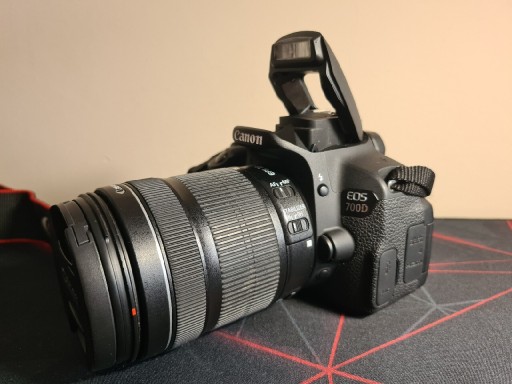 Zdjęcie oferty: Canon EOS 700D + EF-S 18-135mm+ LAMPA+ DJI OSMO + 