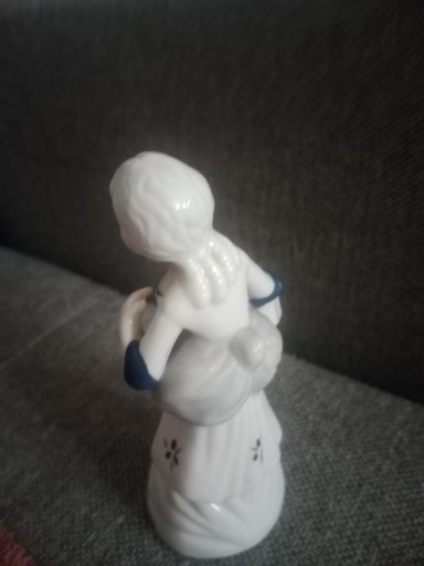 Zdjęcie oferty: Figurka porcelanowa 