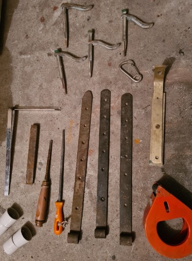 Zdjęcie oferty: Różne narzędzia- przyrządy do warsztatu
