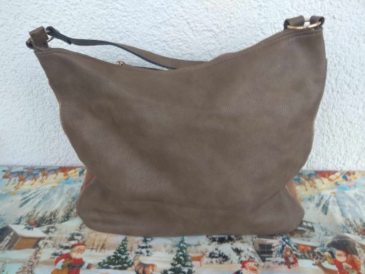 Zdjęcie oferty: Damska torebka  40 x 32 cm 