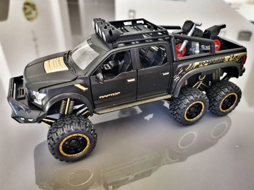 Zdjęcie oferty: Ford F150 Raptor, model 1:24, furgonetka, pickup