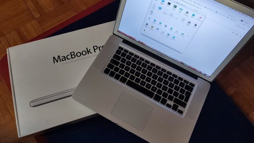 Zdjęcie oferty: Macbook Pro 15,4" lekko uszkodzony A1286 bez dysku