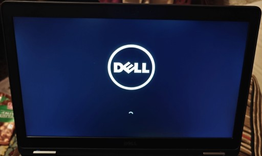 Zdjęcie oferty: Laptop Dell E5570 i5-6440 płyta główna matryca sprawne bez klapy i baterii