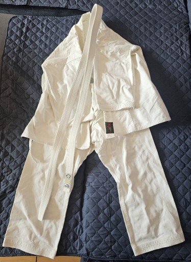 Zdjęcie oferty: Kimono + spodnie + Pas do karate rozmiar 160