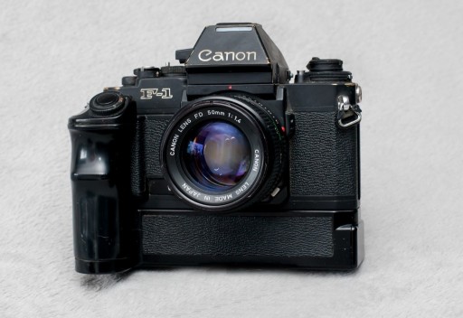 Zdjęcie oferty: Canon F-1 new + motor+4 objektywy +super cena