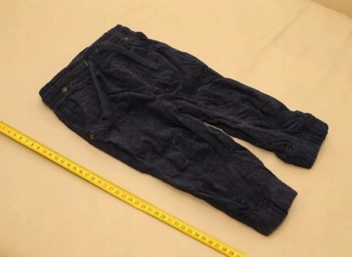 Zdjęcie oferty: Spodnie chłopięce h&m rozmiar 74 sztruksy
