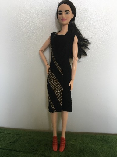 Zdjęcie oferty: ubranie ubranko dla Barbie, Sukienka czarno-złota