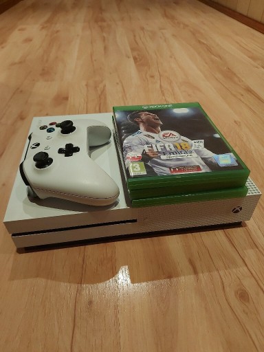 Zdjęcie oferty: Xbox One s 