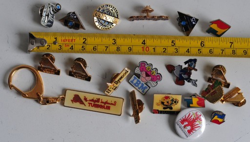 Zdjęcie oferty: Przypinki wpinki pinsy metalowe stare kolekcja