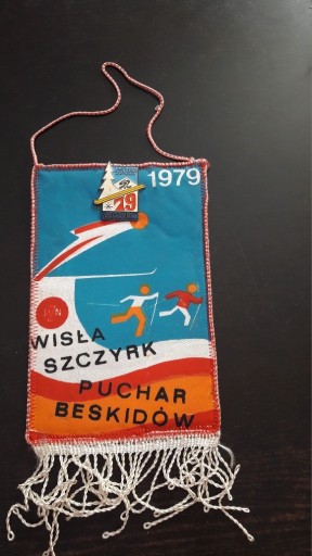Zdjęcie oferty: Proporczyk Puchar Beskidów Wisła Szczyrk 1979 + Odznaka Spartakiada Zimowa 