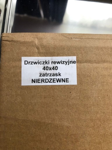 Zdjęcie oferty: Drzwiczki rewizyjne nierdzewne 40x40 zatrzask nowe