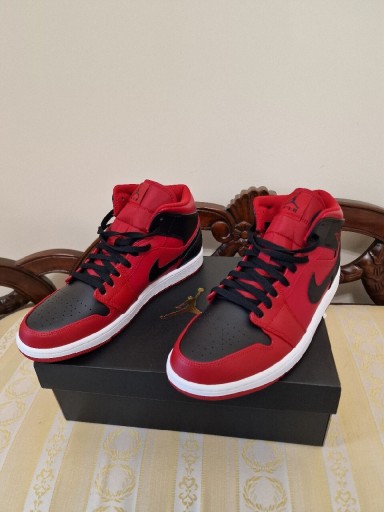 Zdjęcie oferty: Nowe buty Nike Air Jordan 1 Mid 44.5