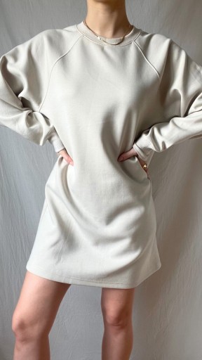 Zdjęcie oferty: Beżowa sukienka dresowa H&M Basic S pudełkowy krój