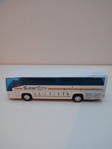 Zdjęcie oferty: Zabawka autobus welly  metalowy